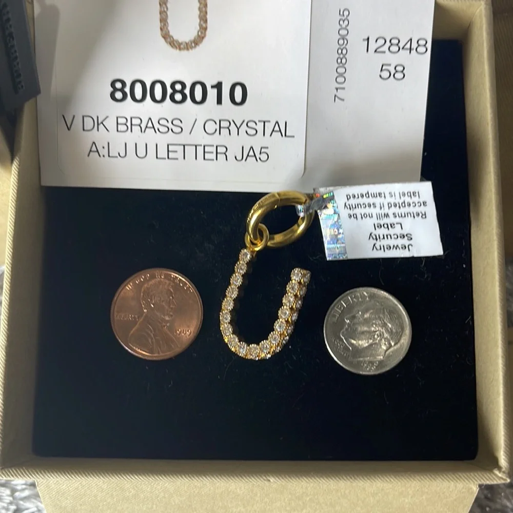 NWT/NIB- Authentic Burberry U
Letter Crystal charm - Picture 6 of 8